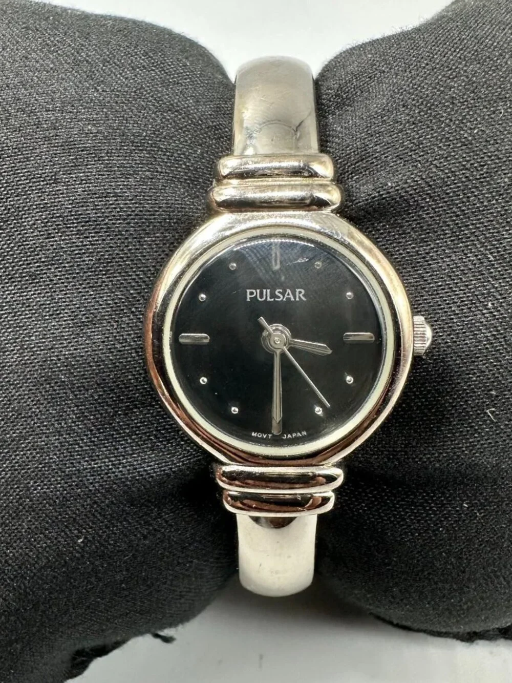 Pulsar Watch Women Silver Tone Black Dial 20MM Bangle Band New Battery 6